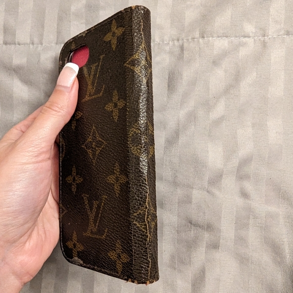 LV MONO PHONECASE - Picture 4 of 11